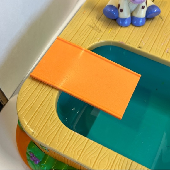 Vintage Dora the Explorer Lot Treehouse Schoolhouse Let's Go Adventure 2005 Pool - Picture 8 of 13